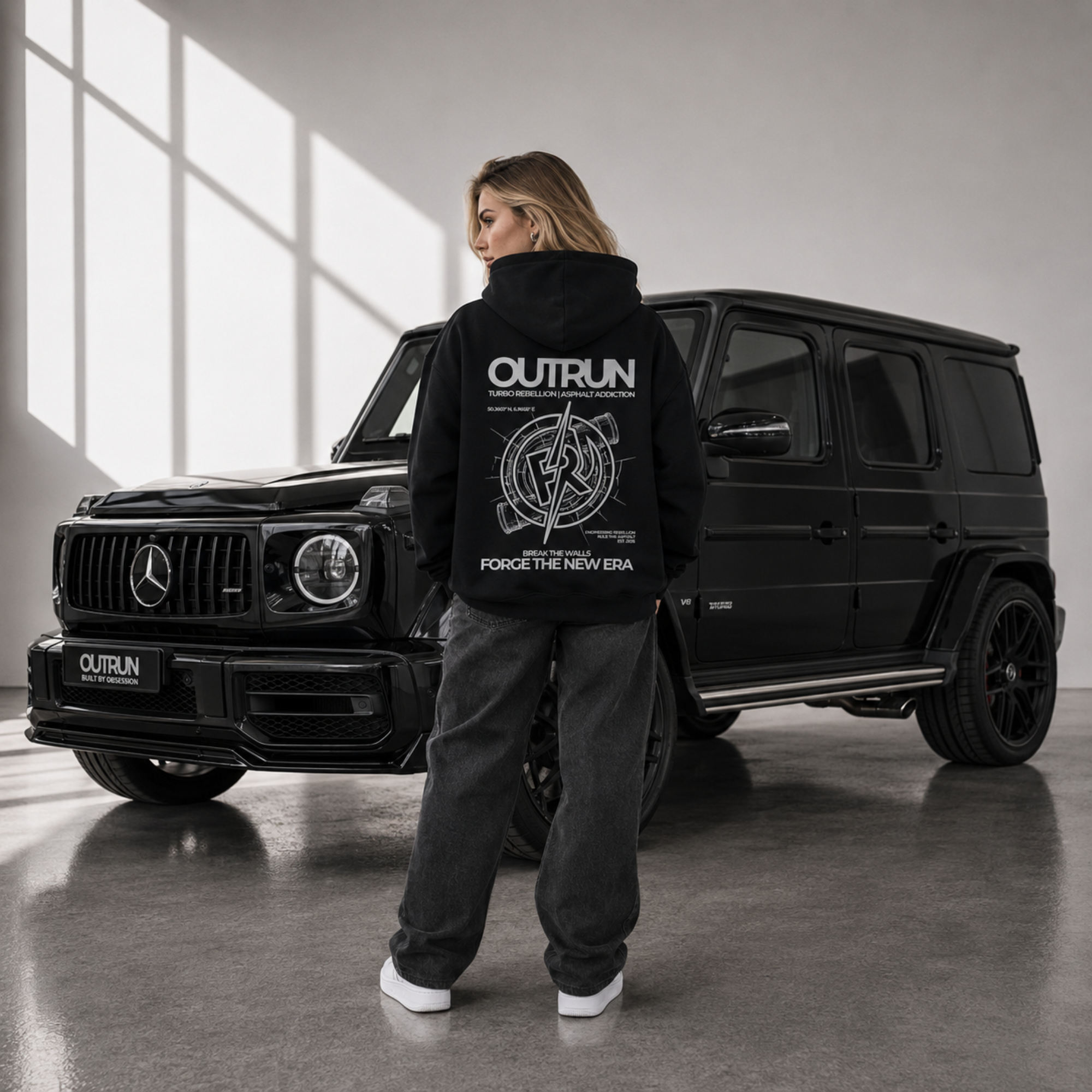 OUTRUN – Turbo Rebellion Hoodie